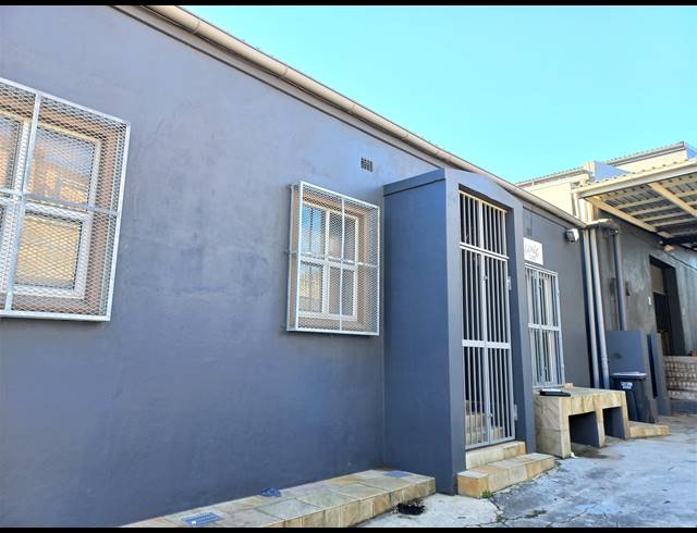 104M² WAREHOUSE TO LET IN MAITLAND